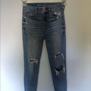 Barely worn. Soft and stretchy, Mid rise